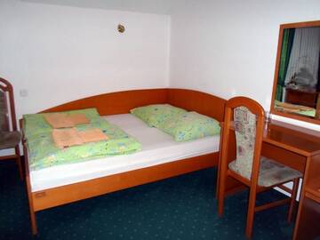 Фото номера Двухместный номер с 2 отдельными кроватями Отель Hotel Korona г. Слубице 11