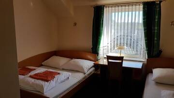 Фото номера Трехместный номер Отель Hotel Korona г. Слубице 5