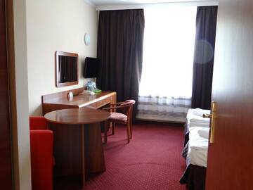 Фото номера Двухместный номер с 2 отдельными кроватями Отель Hotel Relax г. Слубице 3