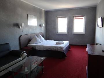 Фото номера Номер-студио (для 2 взрослых) Отель Hotel Relax г. Слубице 12