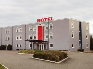 Фото Отель Hotel Holidays г. Слубице 1