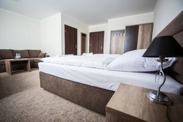 Фото номера Двухместный номер Делюкс с 2 отдельными кроватями Отель Hotel Cargo г. Слубице 13
