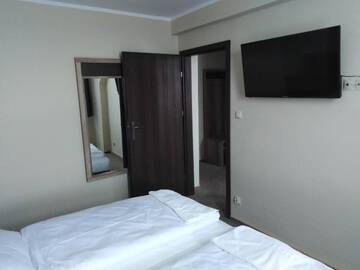 Фото номера Семейный номер-студио Отель Hotel Cargo г. Слубице 3